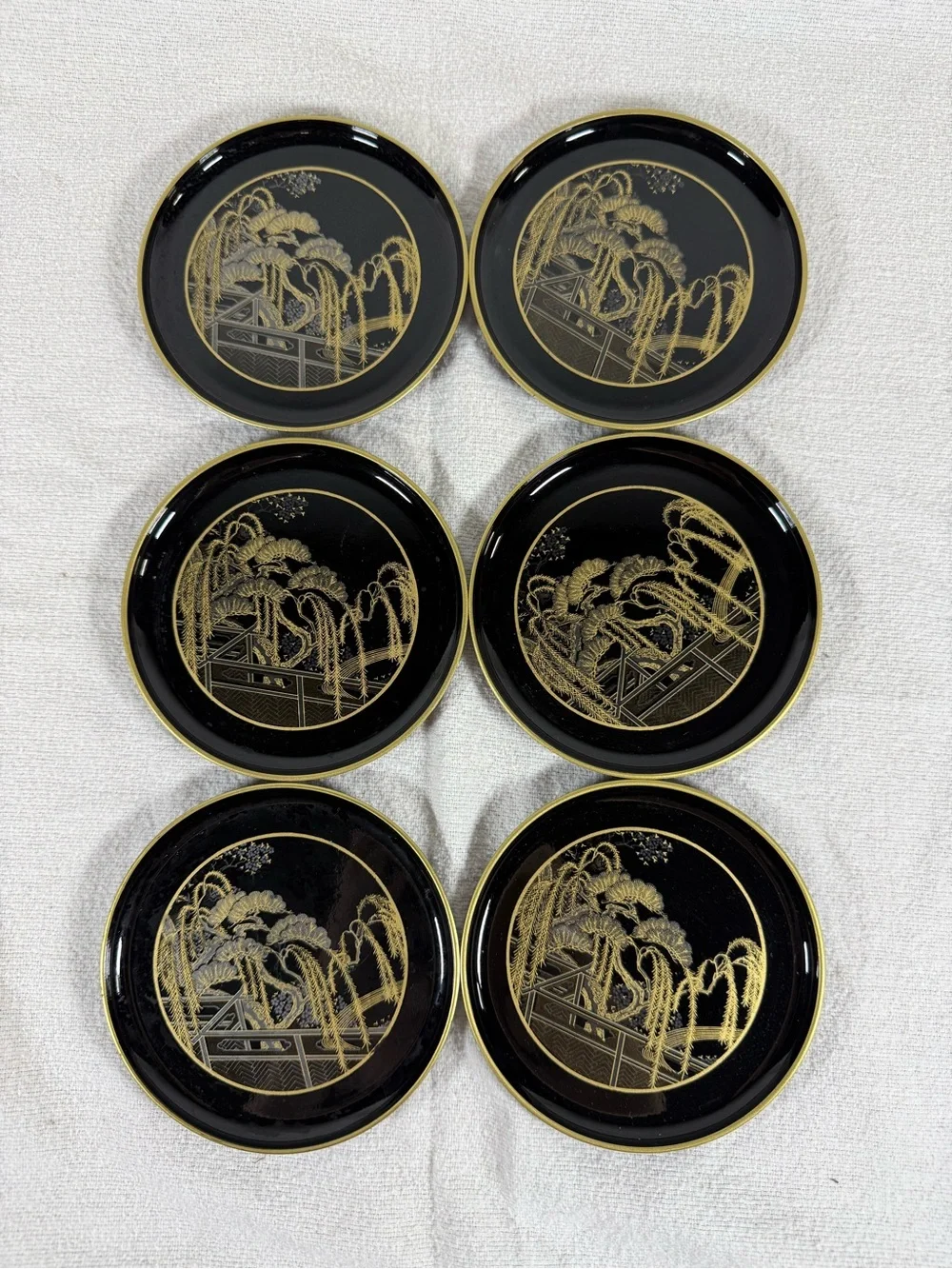 Vintage Japanese Black and Gold Decorative Lacquer 6 Coasters with Storage Box
